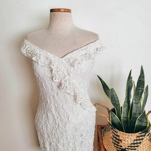 Lauren Ralph Lauren lace overlay sleeveless dress